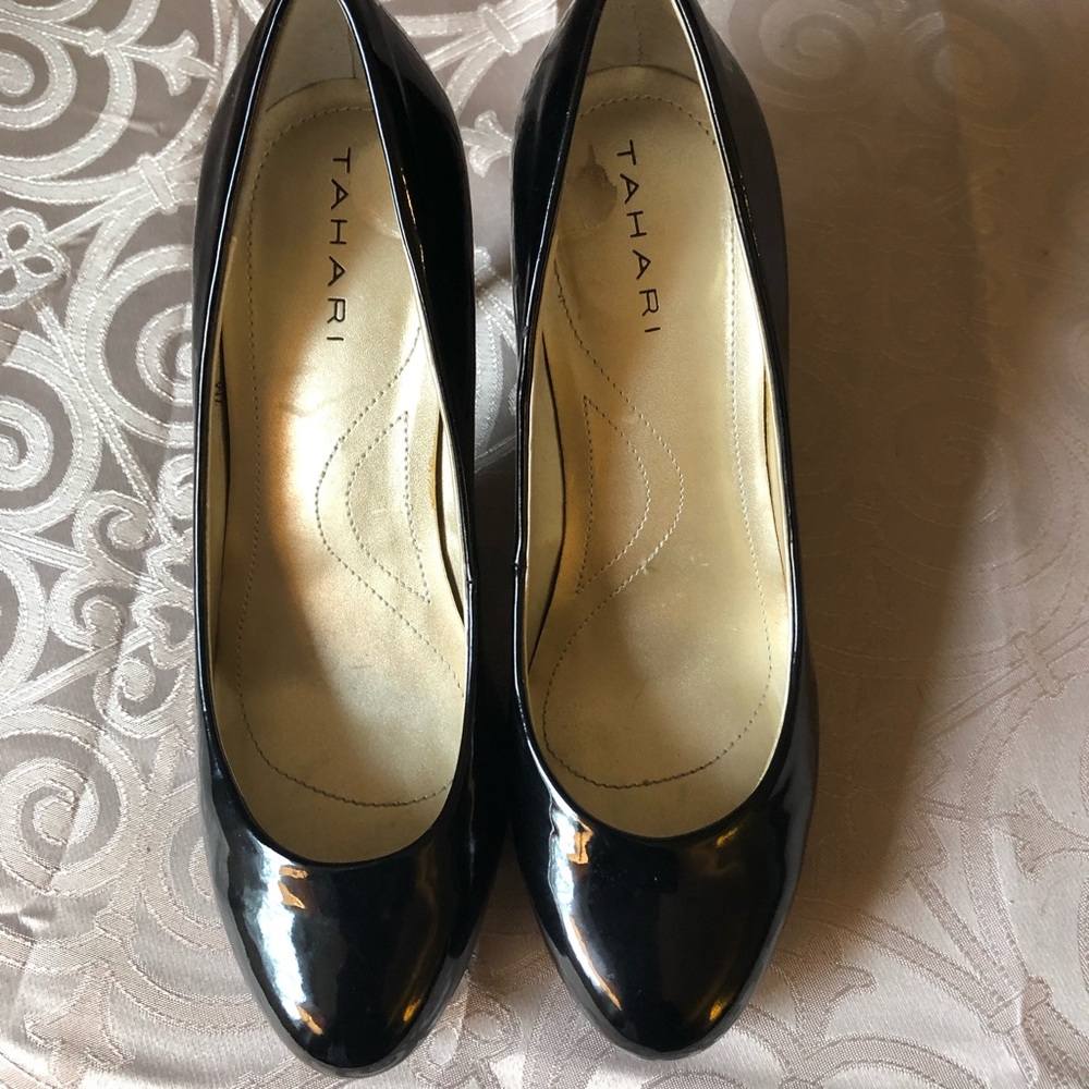 Tahari heels